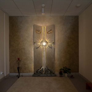 vue oratoire retable ouvert